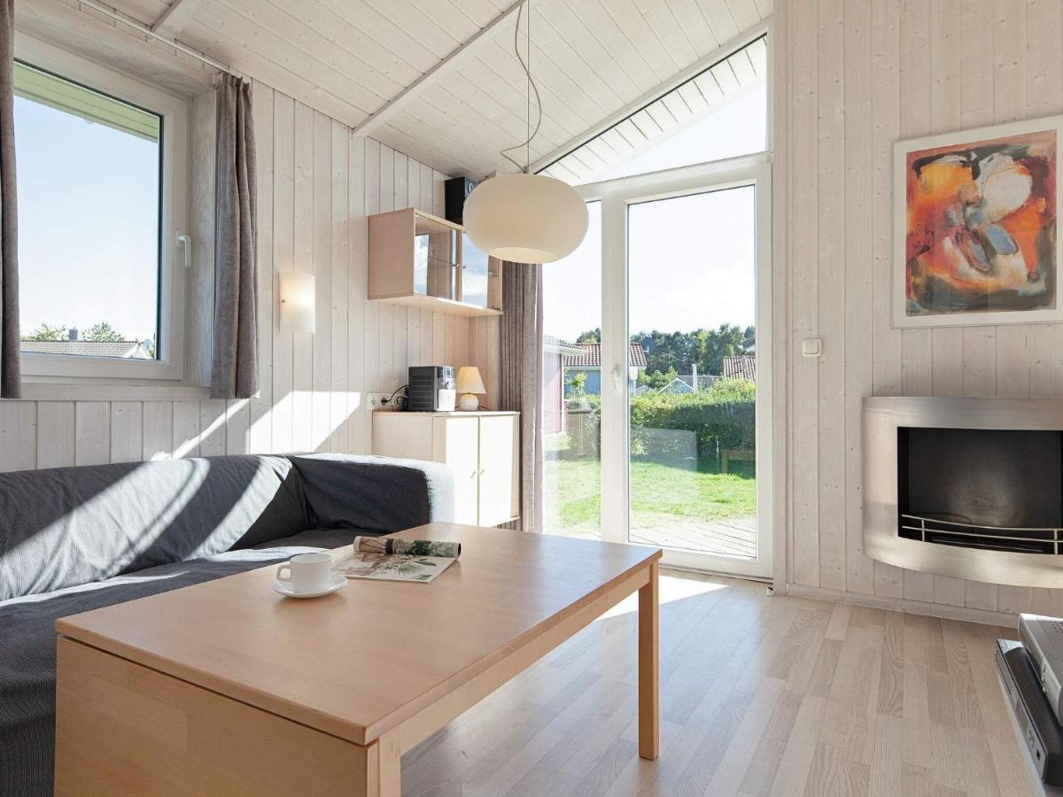 Two-bedroom In 10 * Groemitz