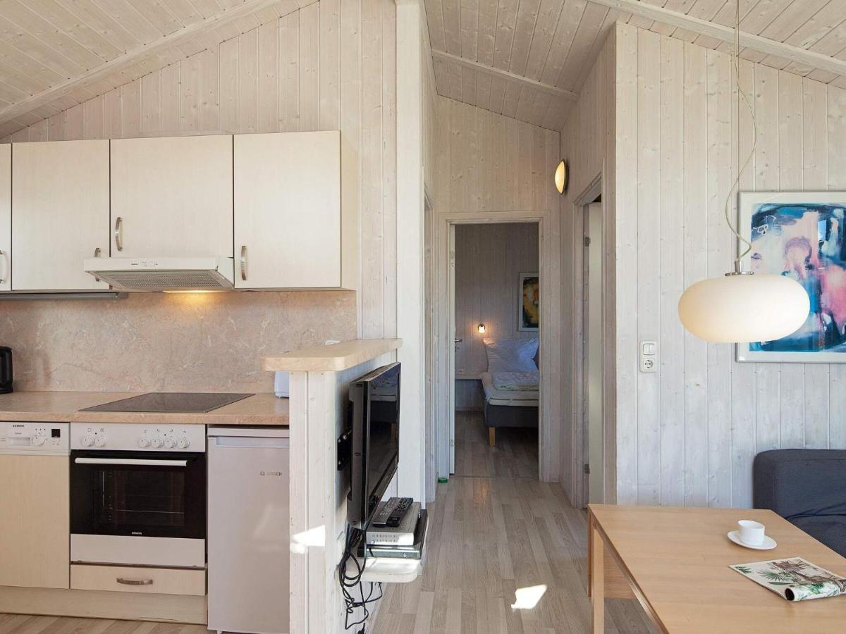 Two-bedroom In 10 Holiday home *