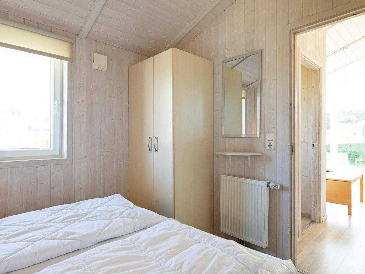 Two-bedroom In 10 Holiday home *