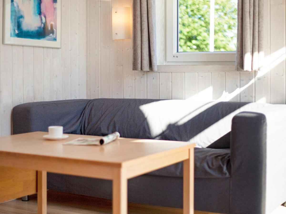 Two-bedroom In 10 Holiday home