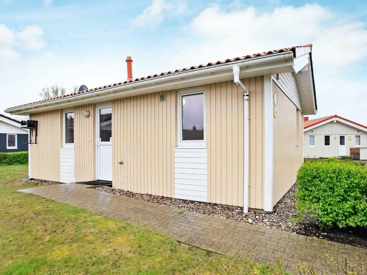 Two-bedroom In 10 Groemitz